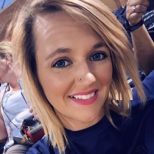 Meet your Posher, Johnette